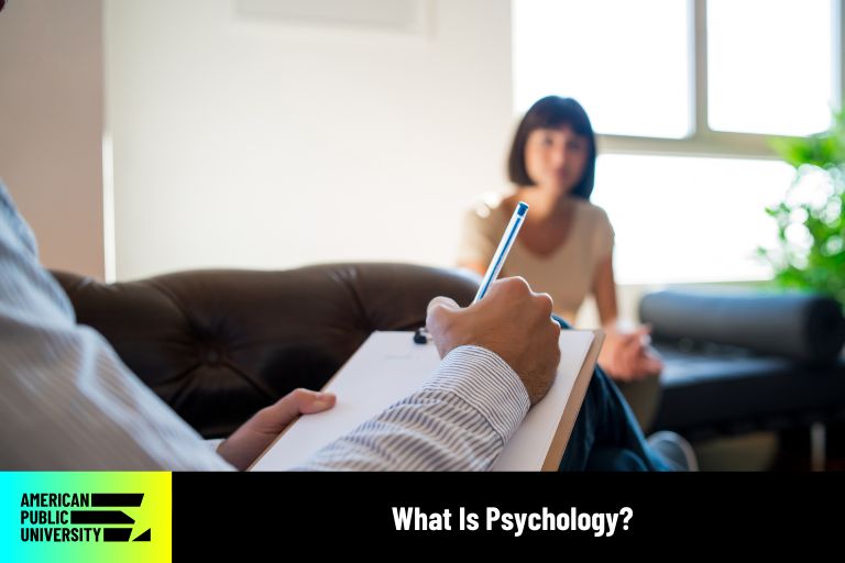 psychologist writing